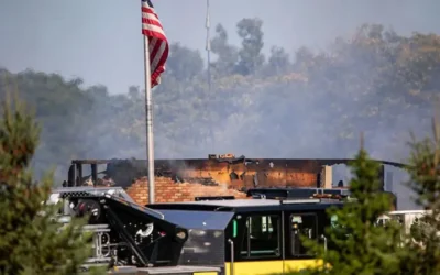 Mueren al menos 4 personas en un tiroteo y un incendio en una iglesia mormona en Michigan