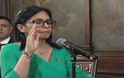 Delcy Rodríguez Asume la Presidencia Encargada de Venezuela tras la Captura de Maduro