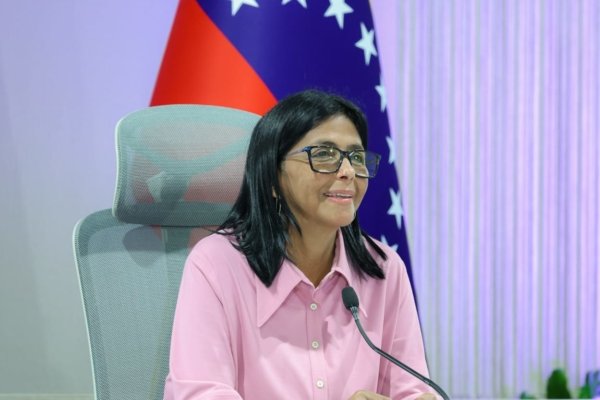 ​Delcy Rodríguez gestiona acuerdos con el FMI y empresas internacionales para la dotación de hospitales
