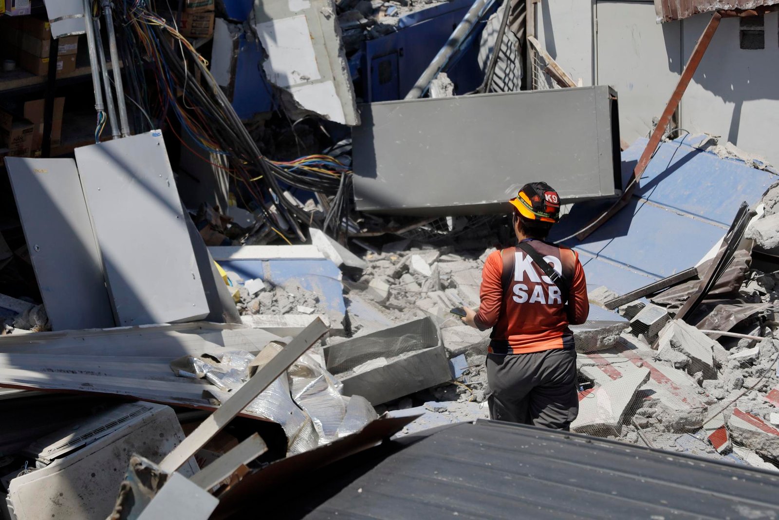 Authorities verify death reports following earthquake in southern Phillipines