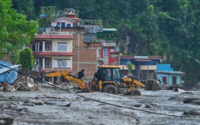Catástrofe en Nepal y China: Elevan a 543 los muertos y buscan a casi 1.500 desaparecidos tras una destructiva riada